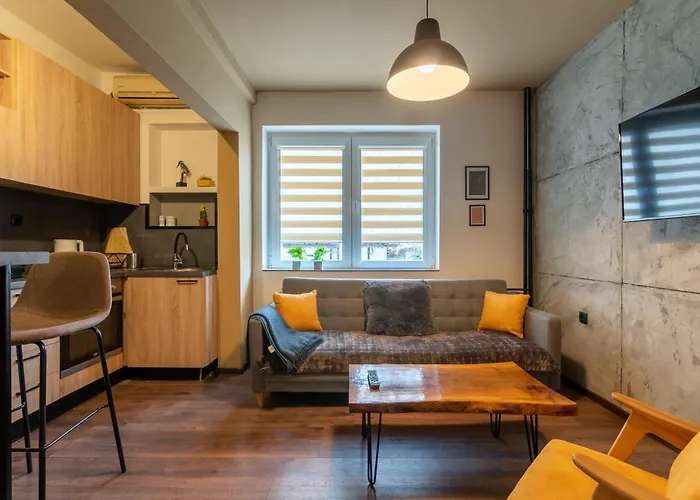 Apartment • Downtown ǀ 2 Bedrooms ǀ Parking • *