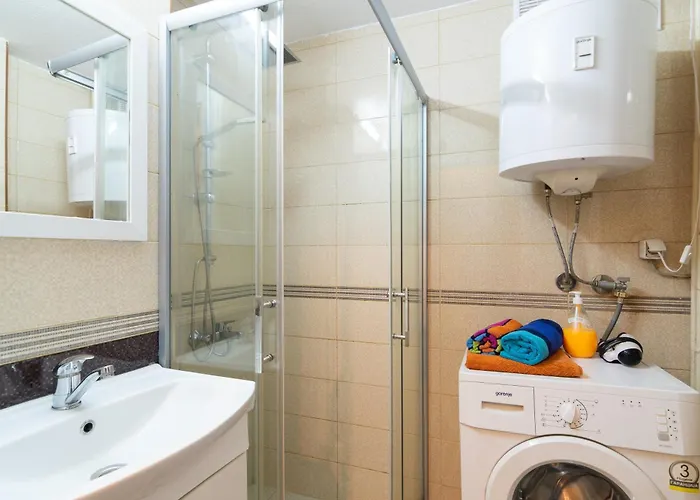 Apartment • Downtown ǀ 2 Bedrooms ǀ Parking •