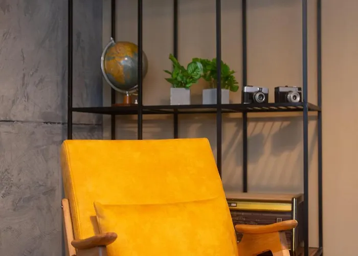 Apartment • Downtown ǀ 2 Bedrooms ǀ Parking •